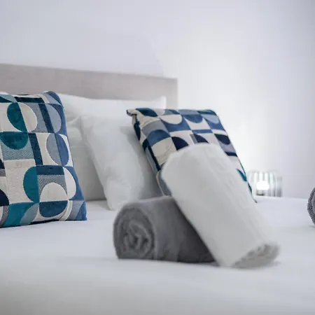 Mar & Lava 84-downtown