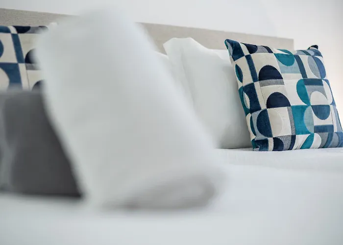 Mar & Lava 84-downtown